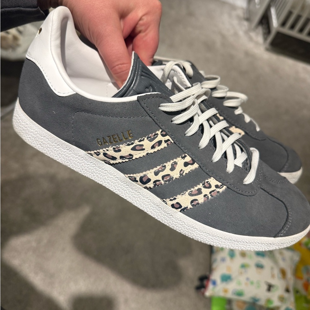 adidas Gazelle Women's Gray Suede Sneakers with Leopard Stripe 9.5 women's - Picture 8 of 9